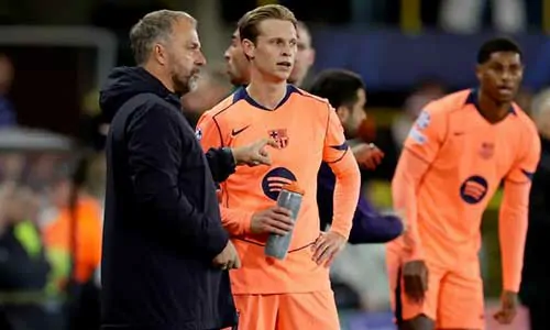 فليك يشرح سبب قلة دقائق لعب دي يونغ مؤخراً مع برشلونة